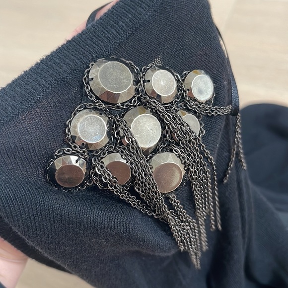 Guess black top with metallic decoration shoulder short sleeves - Picture 4 of 8